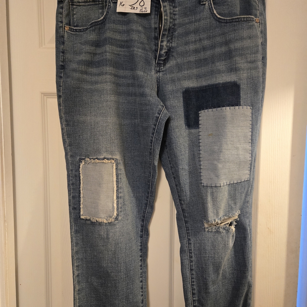 Stylish Blue Patched Women Jeans